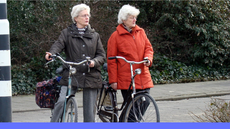 fietsende ouderen