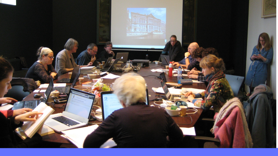 groep aan het werk waaronder ouderen