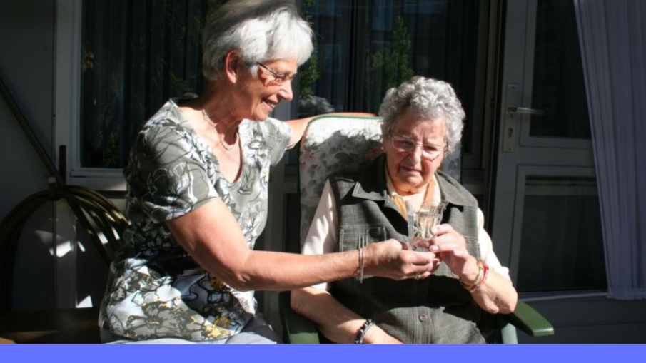 twee oudere vrouwen