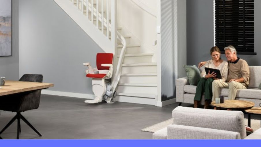 ouder paar traplift