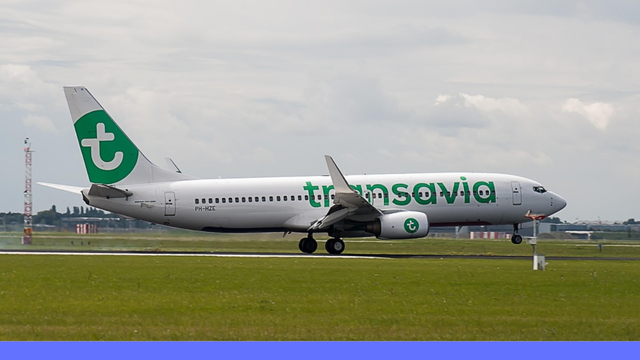 vliegtuig op RTHairport.